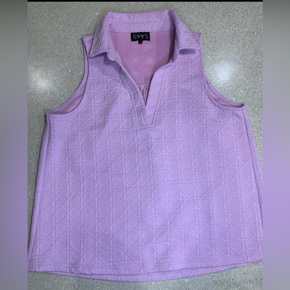 SSYS quilted lilac; sleeveless, collared top; elastic waist short with pockets. - Picture 4 of 6
